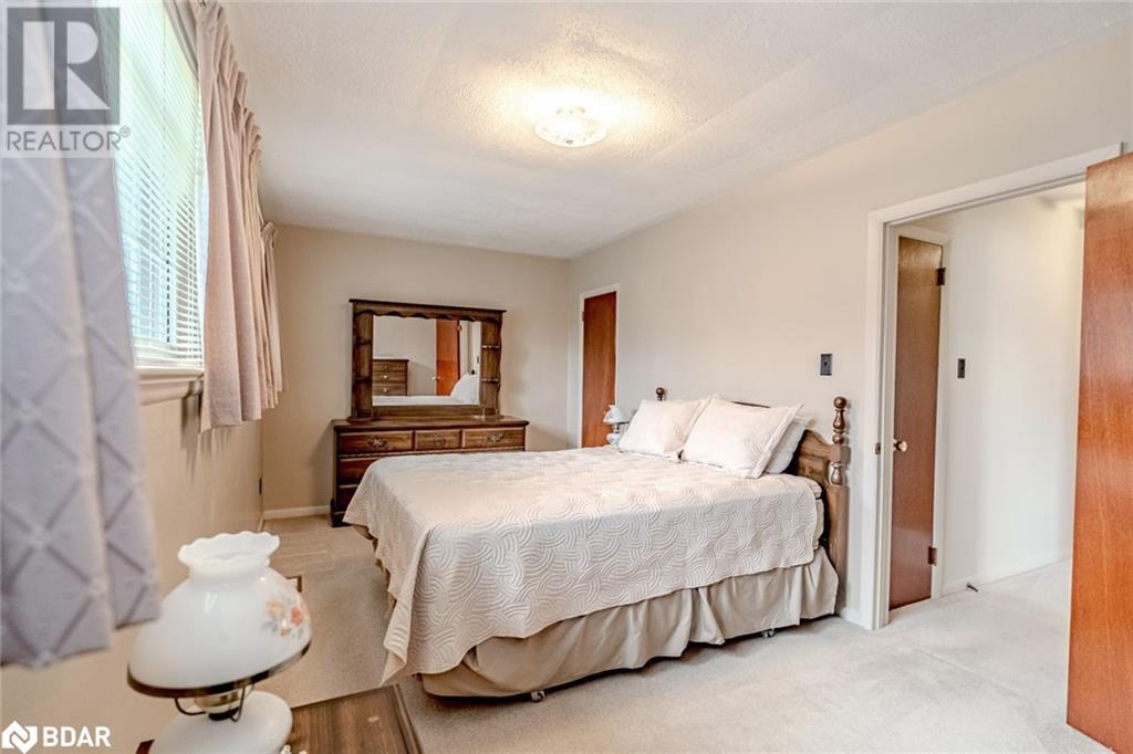 18 Calverley Street, Orillia, Ontario  L3V 3T4 - Photo 7 - 40681195