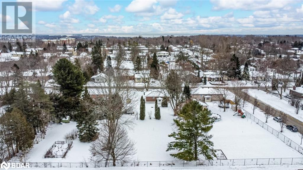 18 Calverley Street, Orillia, Ontario  L3V 3T4 - Photo 2 - 40681195