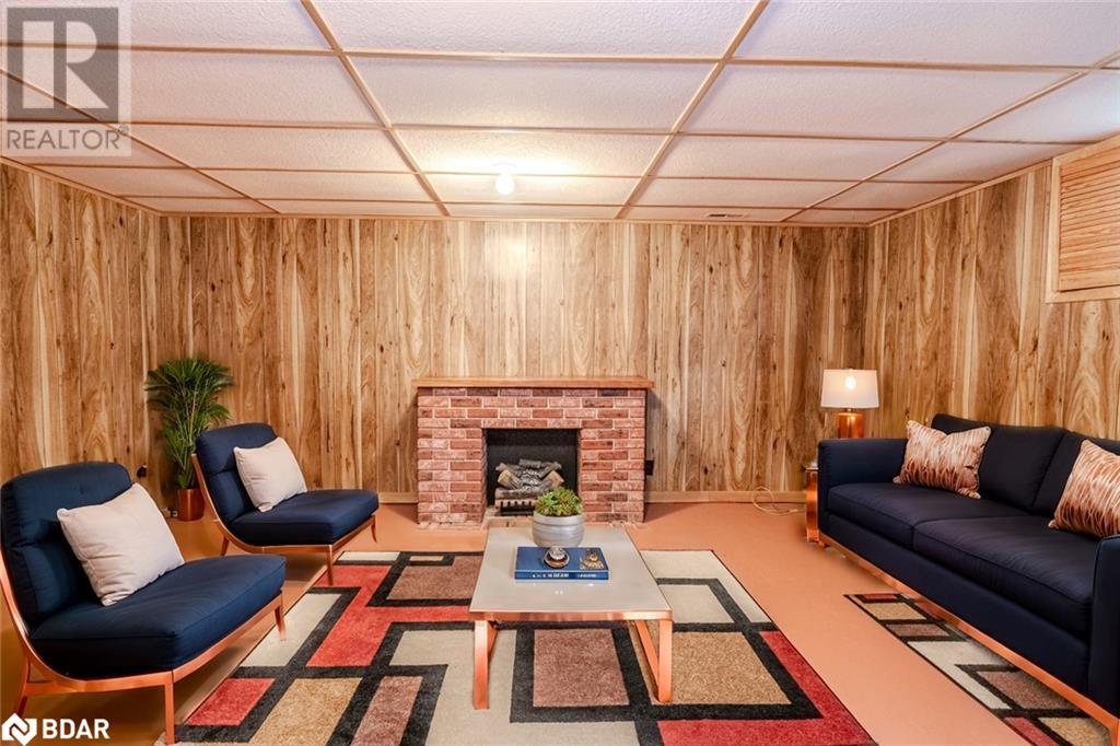 18 Calverley Street, Orillia, Ontario  L3V 3T4 - Photo 11 - 40681195