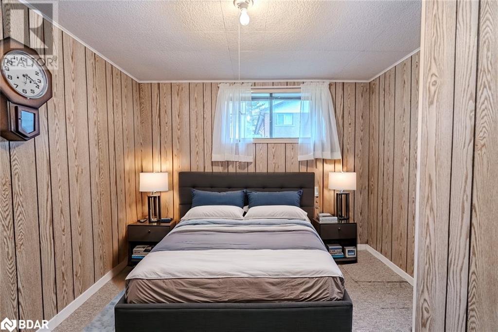 18 Calverley Street, Orillia, Ontario  L3V 3T4 - Photo 12 - 40681195