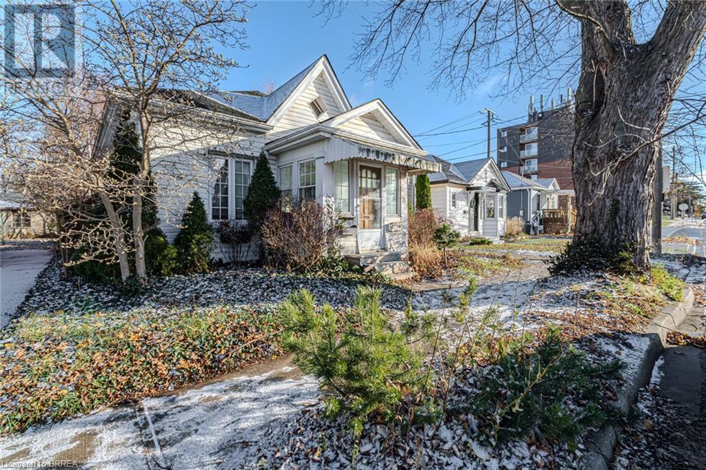 75 St George Street, Brantford, Ontario  N3R 1V5 - Photo 2 - 40679793