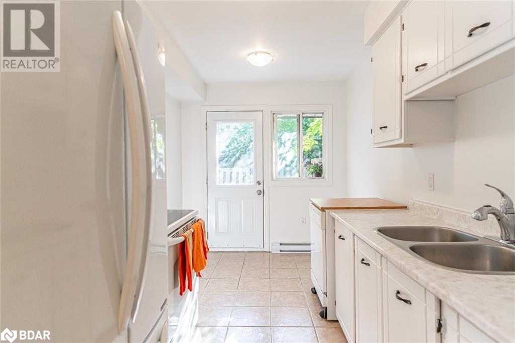 360 Blake Street Unit# 29, Barrie, Ontario  L4M 1L3 - Photo 4 - 40685454