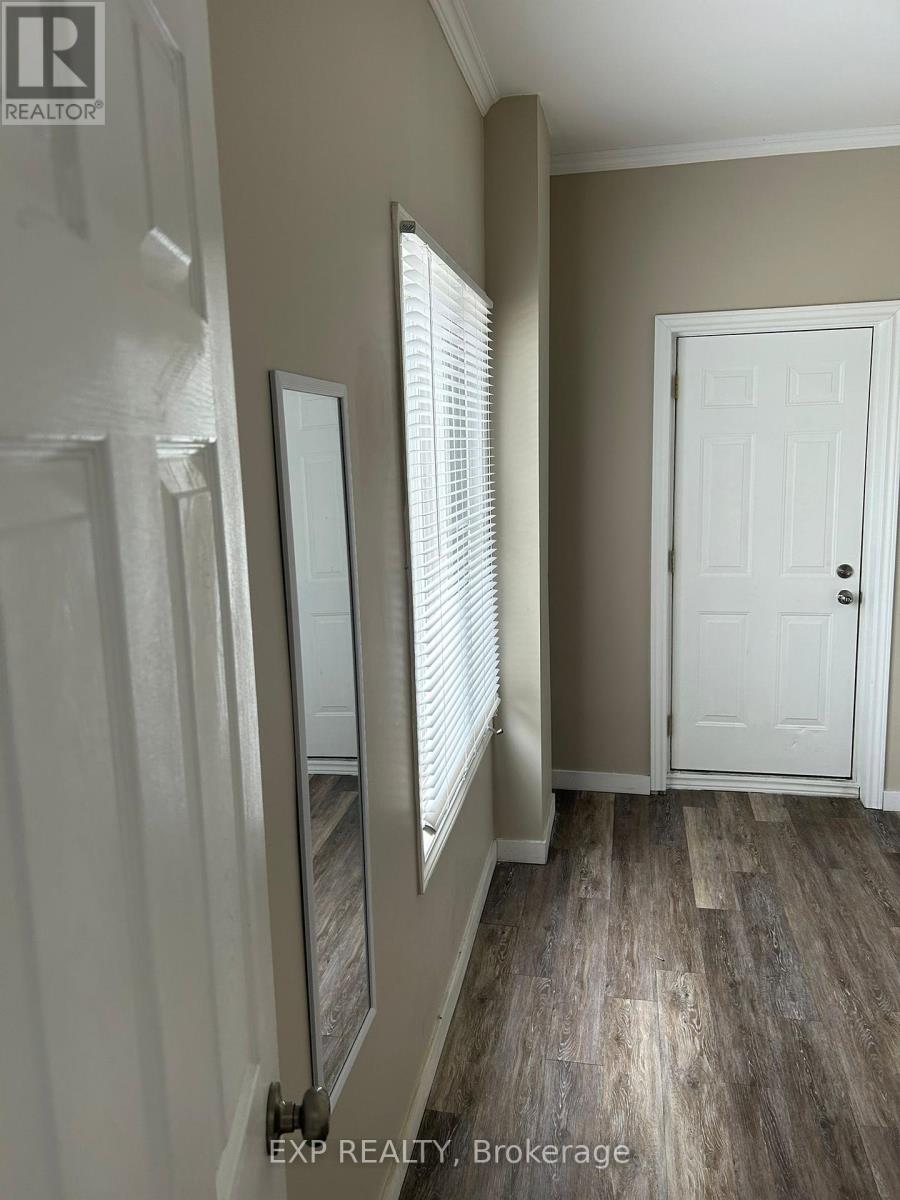 Property at 553 QUEBEC STREET image 4