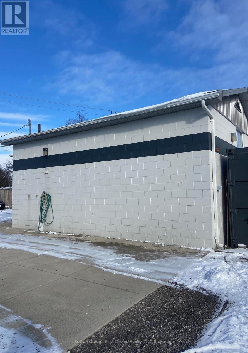 107 Monteith Avenue, Stratford, Ontario  N5A 2P6 - Photo 12 - X11899986