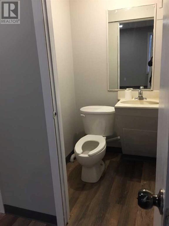 106 Broadway Avenue E, Redcliff, Alberta T0J 2P0 - Photo 5 - A2184196