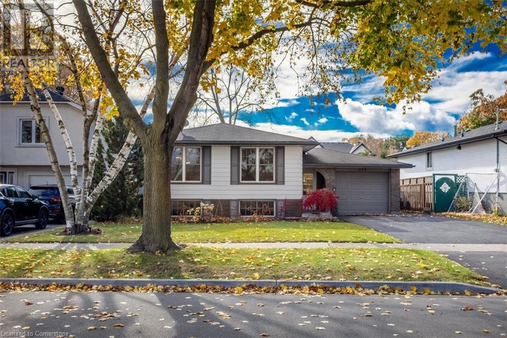 330 Tuck DriveBurlington, Ontario  L7L 2R3 - Photo 2 - 40686371