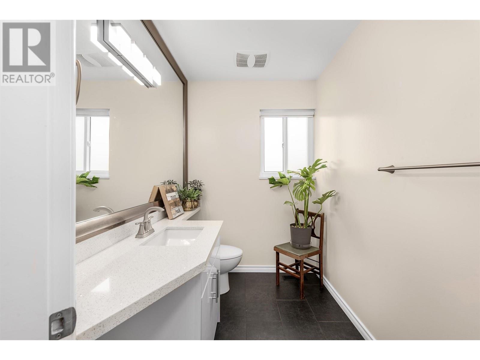 Listing Picture 11 of 33 : 9611 MCBURNEY DRIVE, Richmond / 烈治文 - 魯藝地產 Yvonne Lu Group - MLS Medallion Club Member