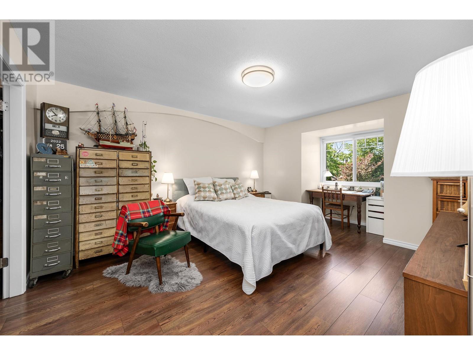 Listing Picture 15 of 33 : 9611 MCBURNEY DRIVE, Richmond / 烈治文 - 魯藝地產 Yvonne Lu Group - MLS Medallion Club Member
