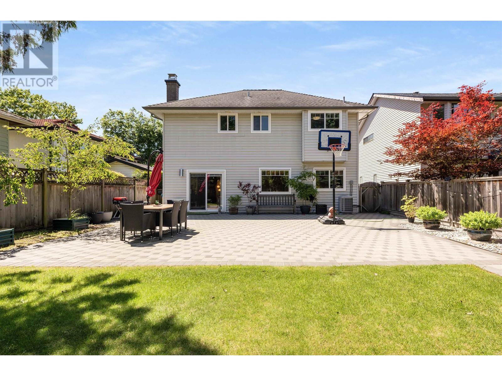 Listing Picture 27 of 33 : 9611 MCBURNEY DRIVE, Richmond / 烈治文 - 魯藝地產 Yvonne Lu Group - MLS Medallion Club Member