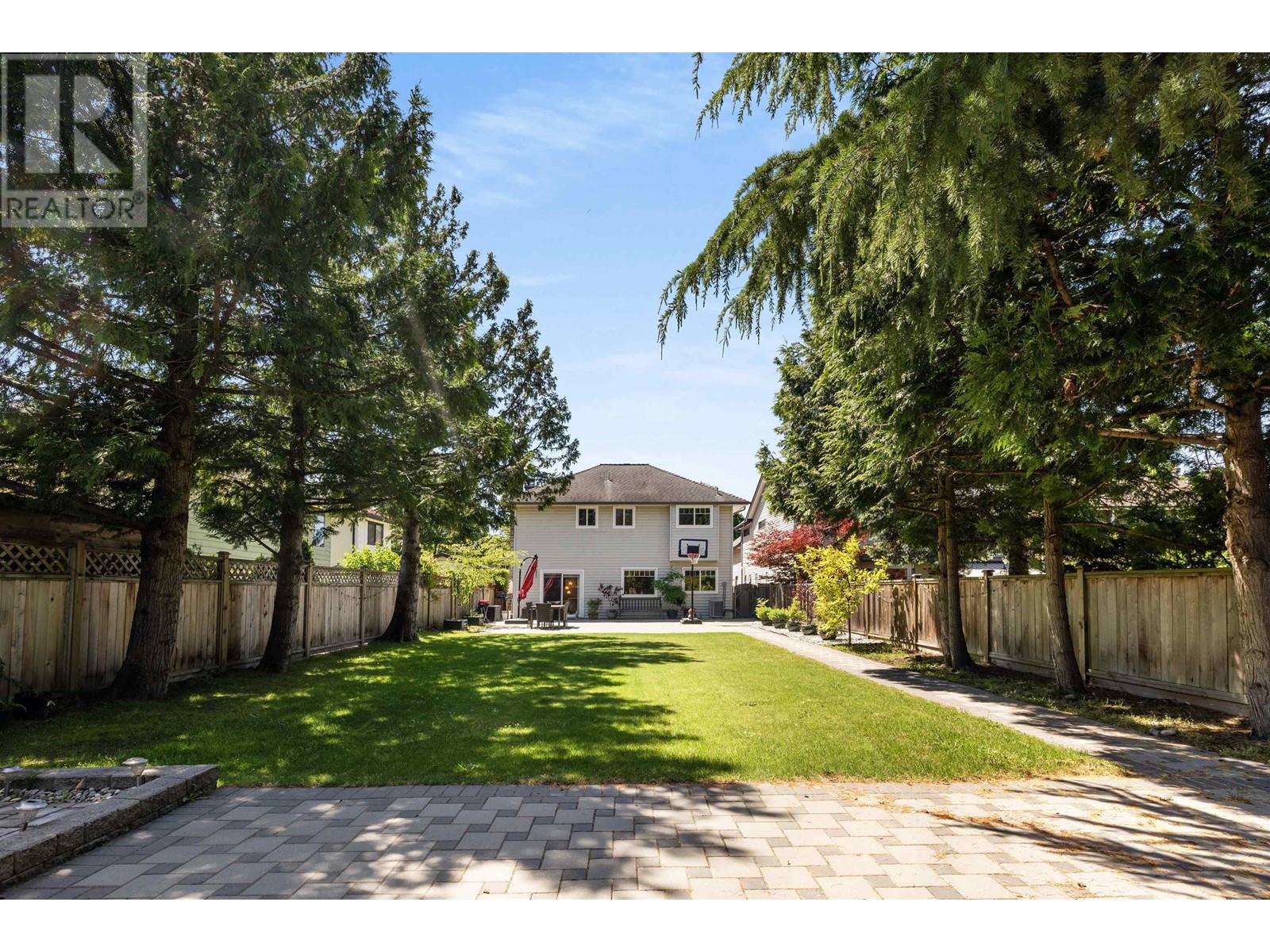 Listing Picture 32 of 33 : 9611 MCBURNEY DRIVE, Richmond / 烈治文 - 魯藝地產 Yvonne Lu Group - MLS Medallion Club Member