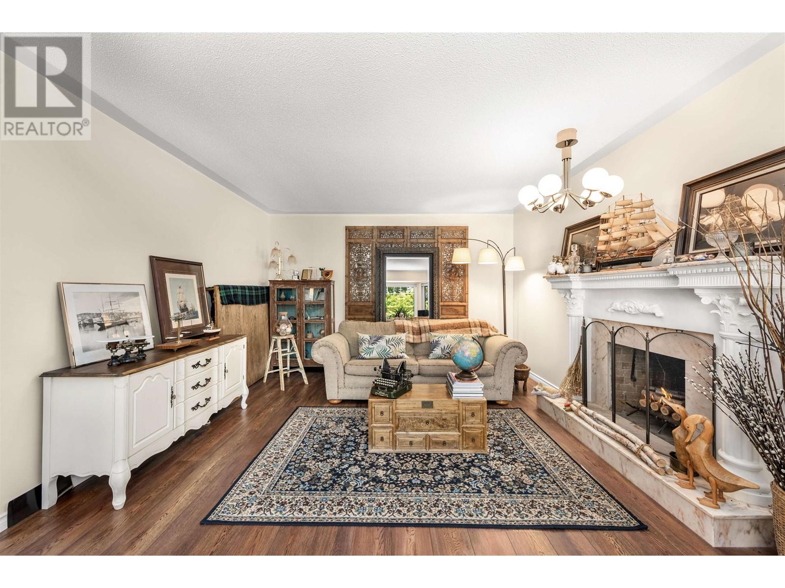 Listing Picture 9 of 33 : 9611 MCBURNEY DRIVE, Richmond / 烈治文 - 魯藝地產 Yvonne Lu Group - MLS Medallion Club Member