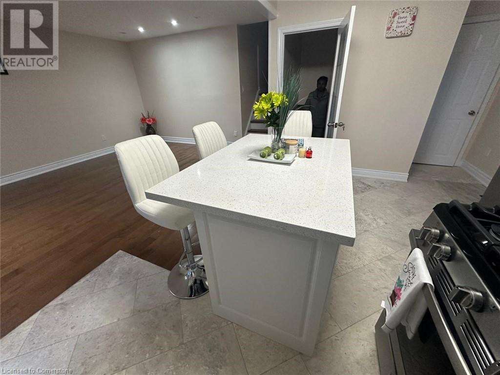 48 Larchwood Circle, Welland, Ontario  L3T 6T2 - Photo 2 - 40686378