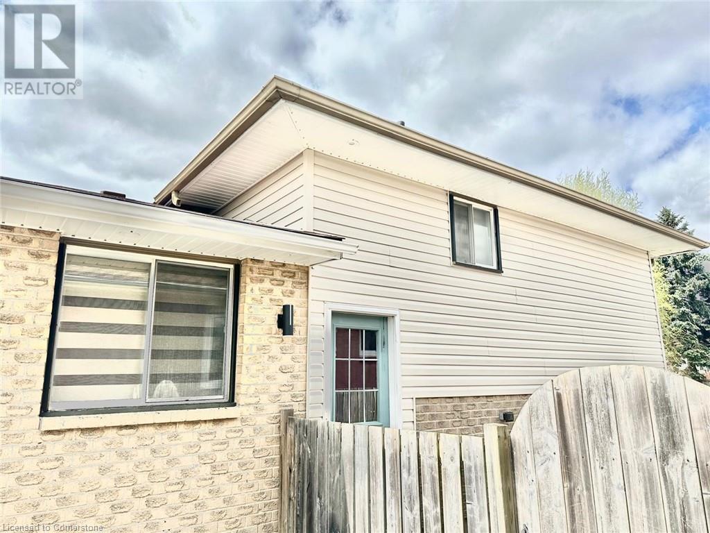 48 Larchwood Circle, Welland, Ontario  L3T 6T2 - Photo 4 - 40686378