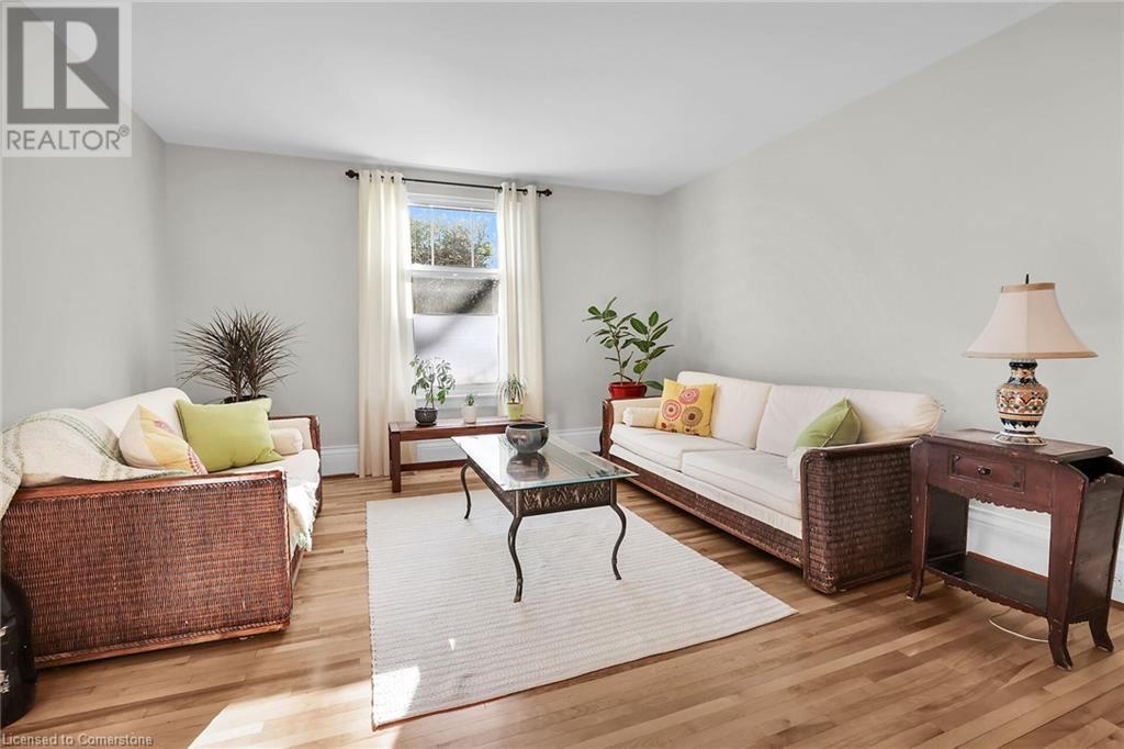 2 Kidd Avenue, Grimsby, Ontario  L3M 3S3 - Photo 11 - 40675304