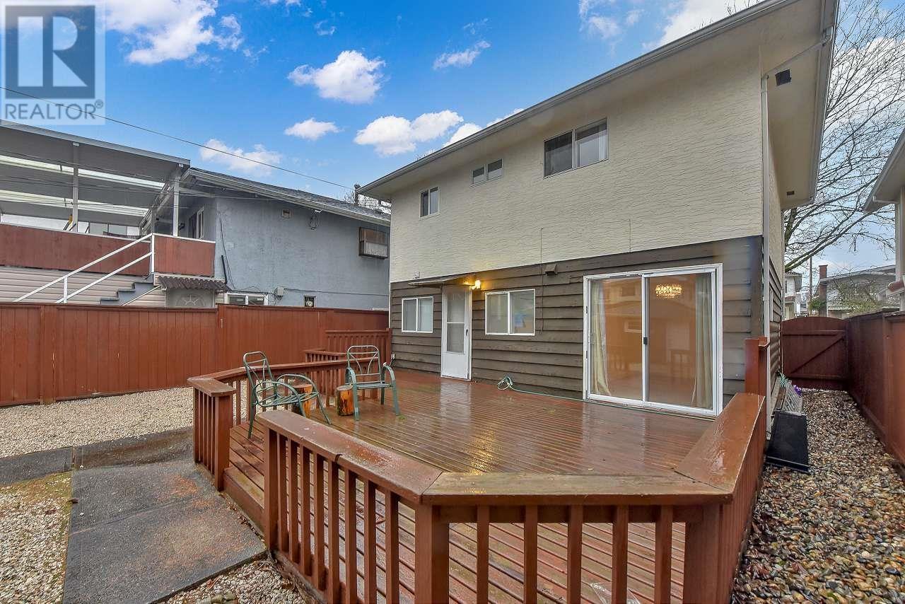 3848 Pine Street, Burnaby, British Columbia  V5G 1Z2 - Photo 5 - R2951097