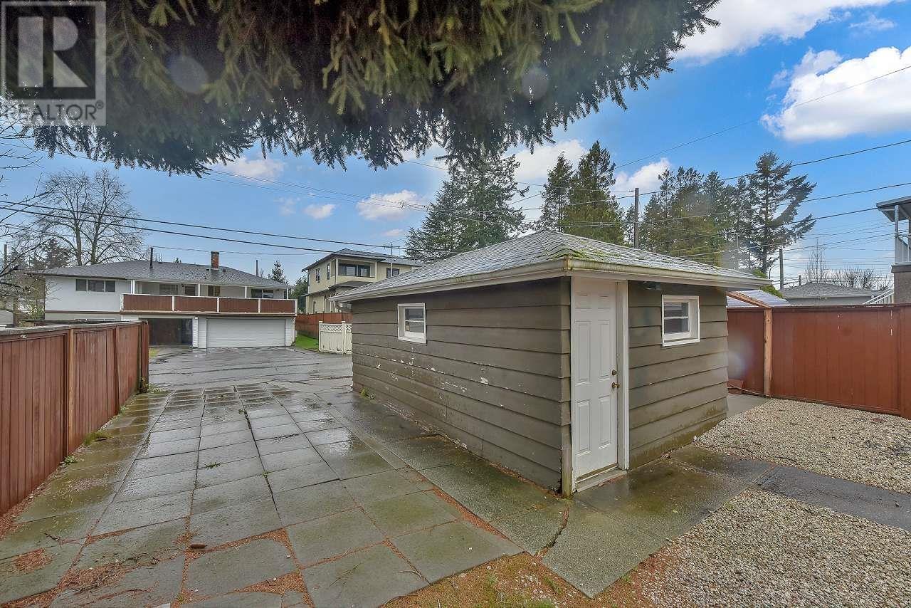 3848 Pine Street, Burnaby, British Columbia  V5G 1Z2 - Photo 9 - R2951097
