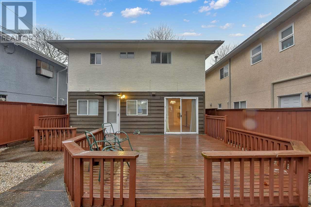 3848 Pine Street, Burnaby, British Columbia  V5G 1Z2 - Photo 4 - R2951097
