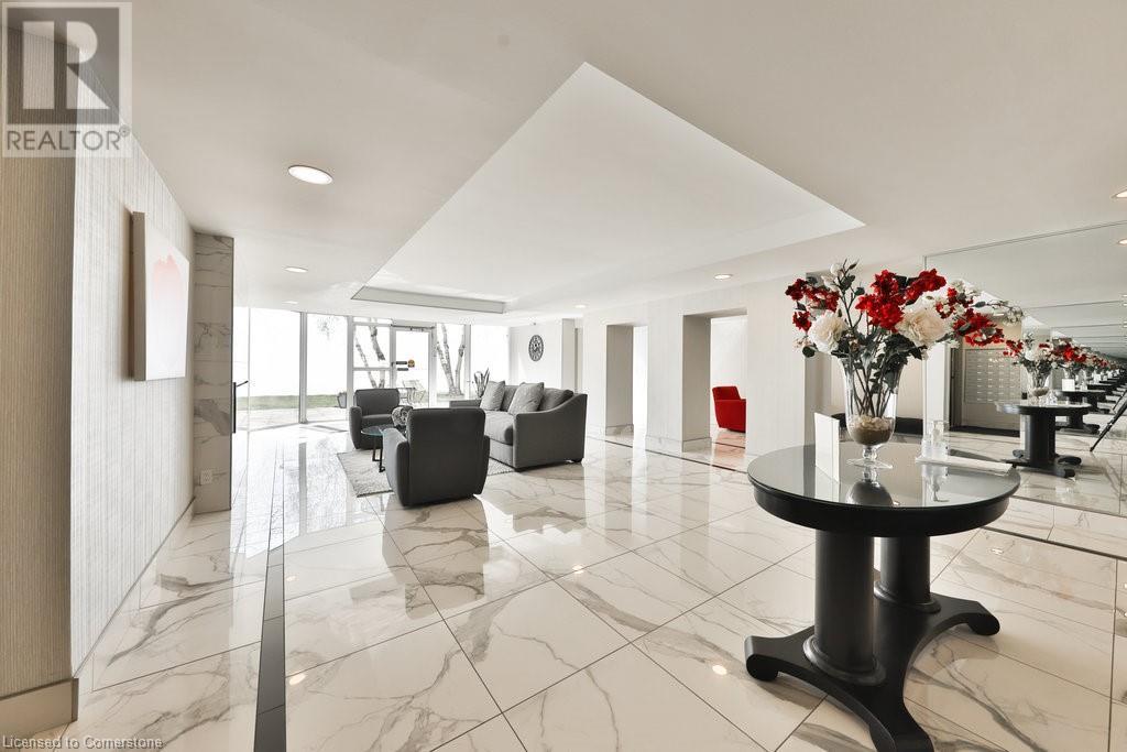 5280 Lakeshore Road Unit# 712, Burlington, Ontario  L7L 5R1 - Photo 4 - 40670974