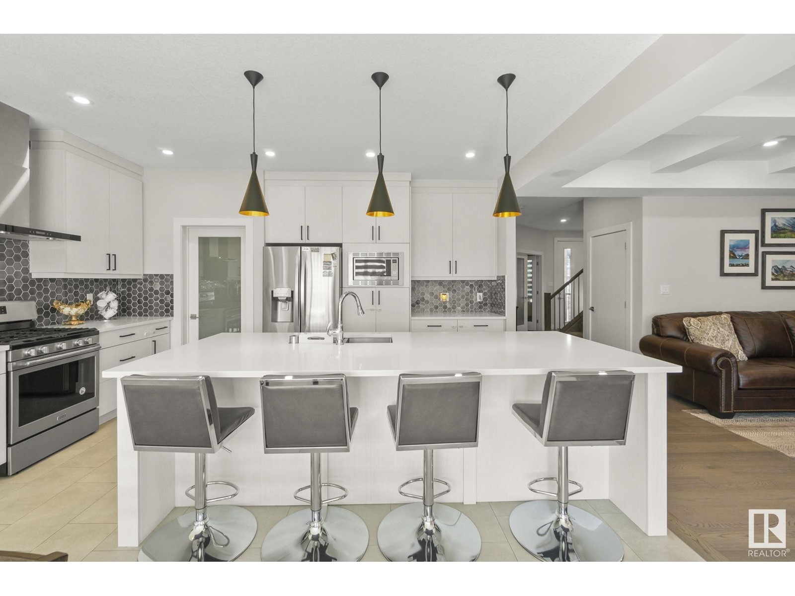 Property at 3009 Soleil BV image 3