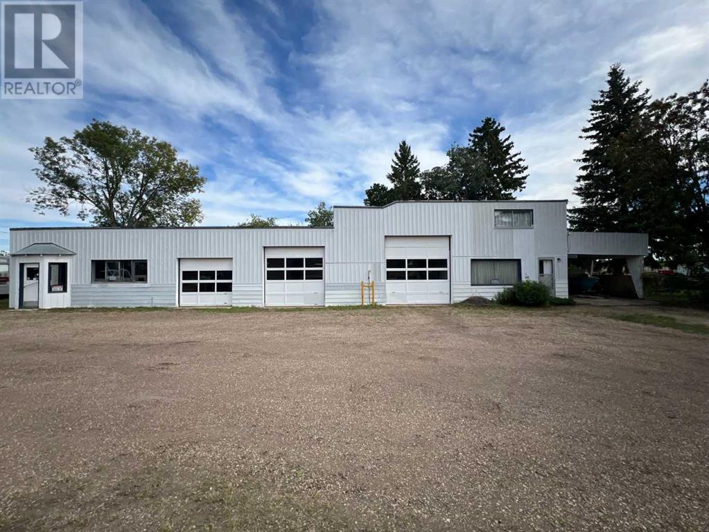 5401 50 Street, Ponoka, Alberta