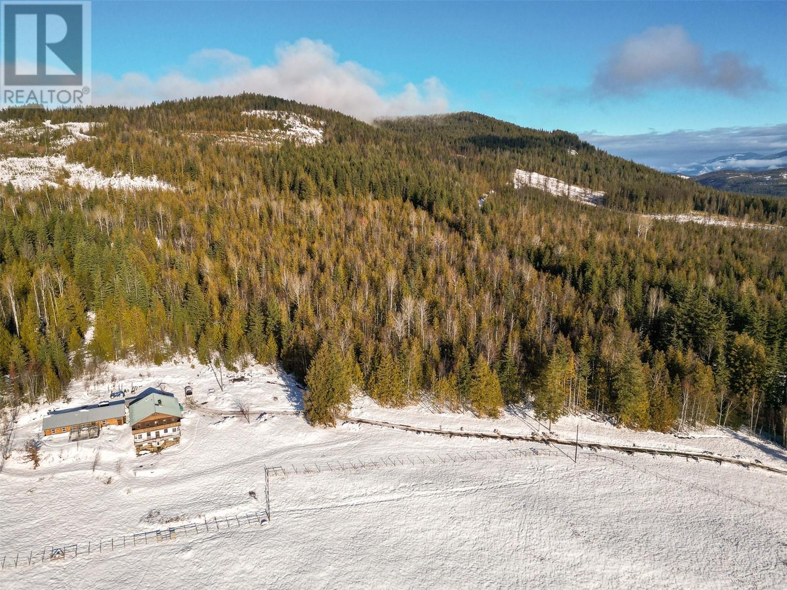100 Lidstone Road, Salmon Arm, British Columbia  V1E 2Y1 - Photo 67 - 10330363