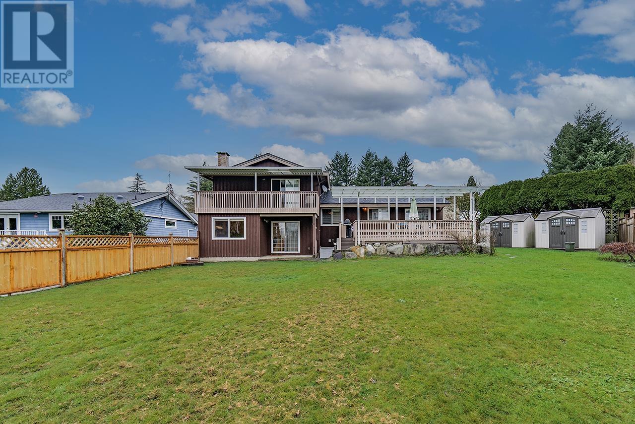 Listing Picture 29 of 33 : 6671 WOODVALE CRESCENT, Burnaby / 本拿比 - 魯藝地產 Yvonne Lu Group - MLS Medallion Club Member