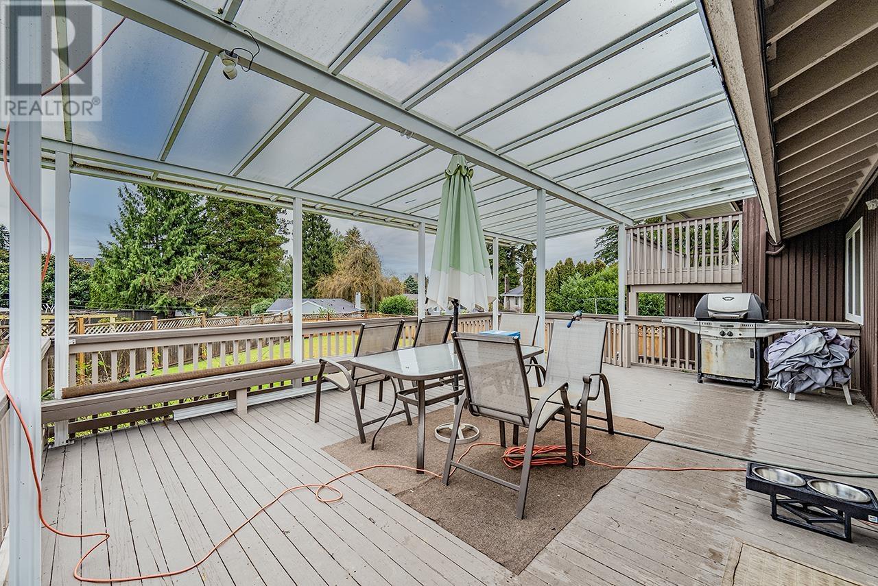 Listing Picture 28 of 33 : 6671 WOODVALE CRESCENT, Burnaby / 本拿比 - 魯藝地產 Yvonne Lu Group - MLS Medallion Club Member