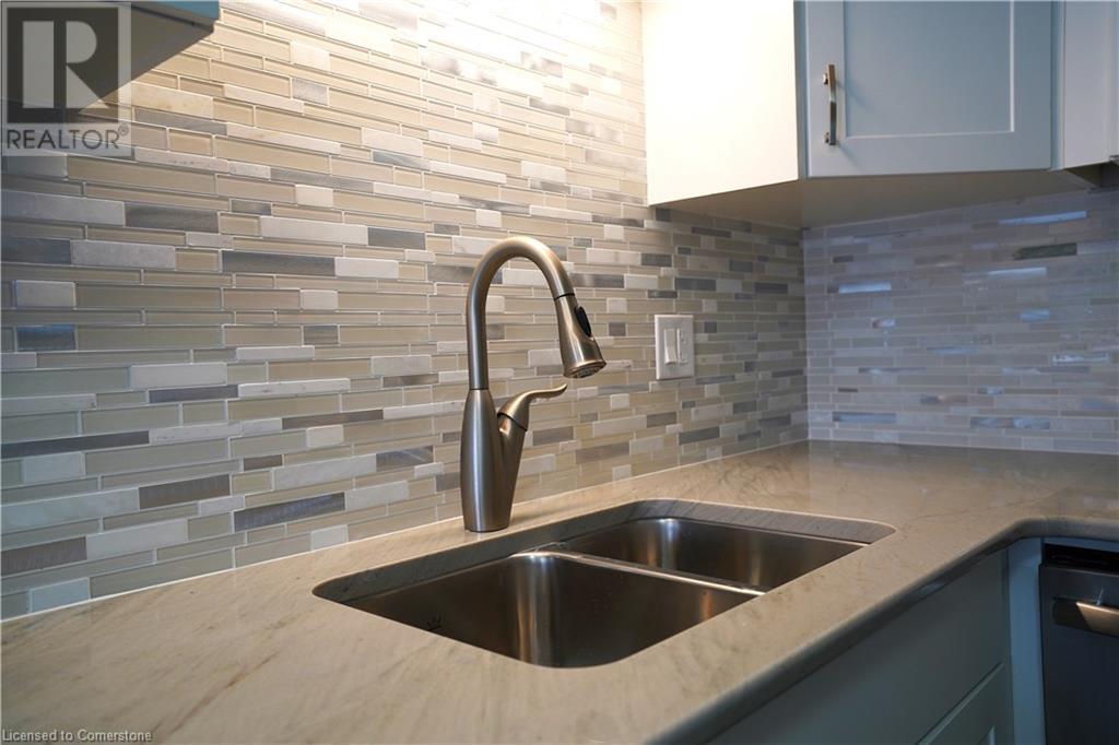 22 Carmine CrescentCambridge, Ontario  N3C 3Z1 - Photo 11 - 40686197