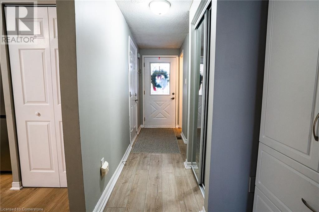 22 Carmine CrescentCambridge, Ontario  N3C 3Z1 - Photo 4 - 40686197