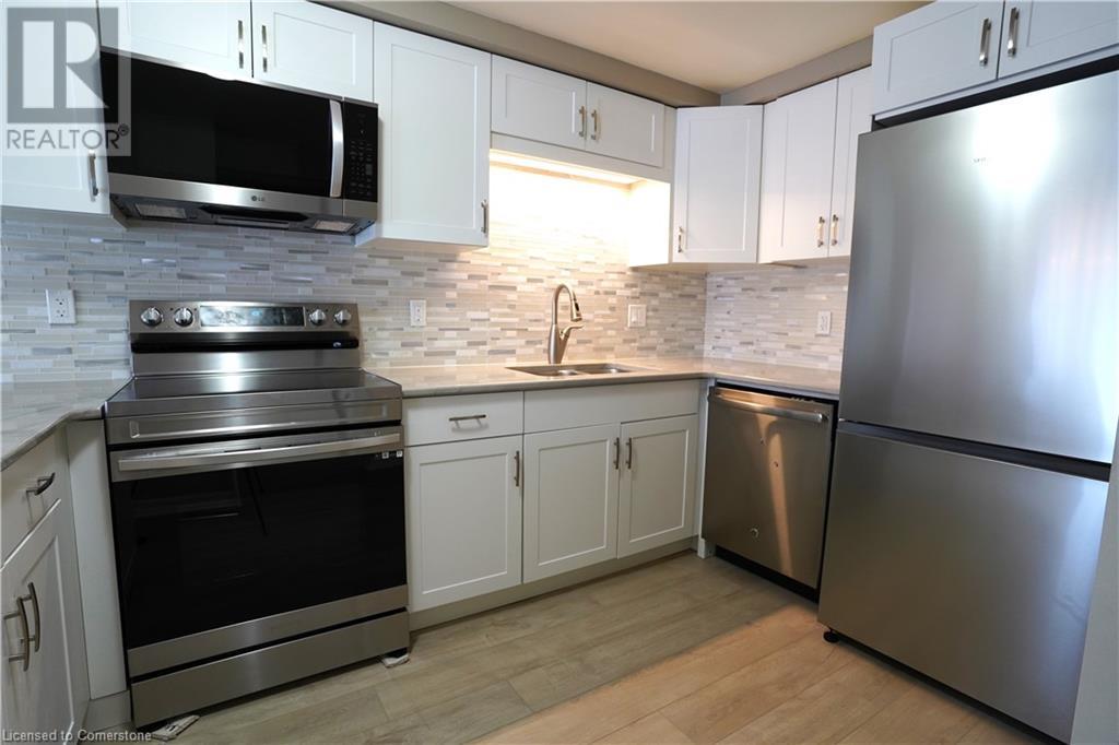 22 Carmine CrescentCambridge, Ontario  N3C 3Z1 - Photo 8 - 40686197