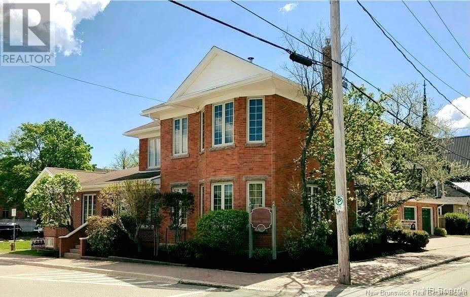 102 St. George Street, Bathurst, New Brunswick  E2A 1B5 - Photo 2 - NB106449