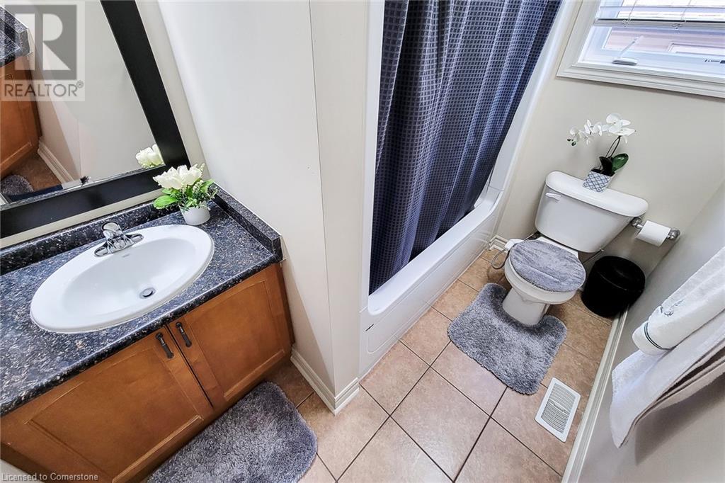 565 Isaiah Crescent, Kitchener, Ontario  N2E 0E6 - Photo 19 - 40686395