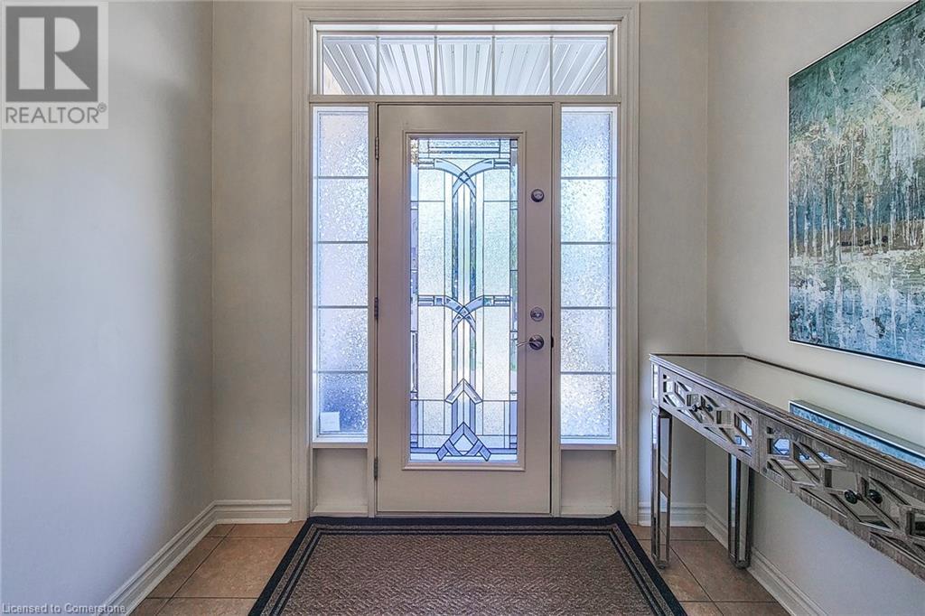 565 Isaiah Crescent, Kitchener, Ontario  N2E 0E6 - Photo 4 - 40686395