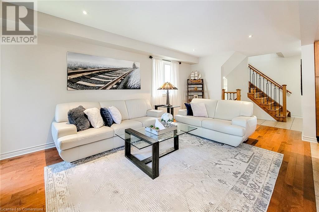 565 Isaiah Crescent, Kitchener, Ontario  N2E 0E6 - Photo 6 - 40686395