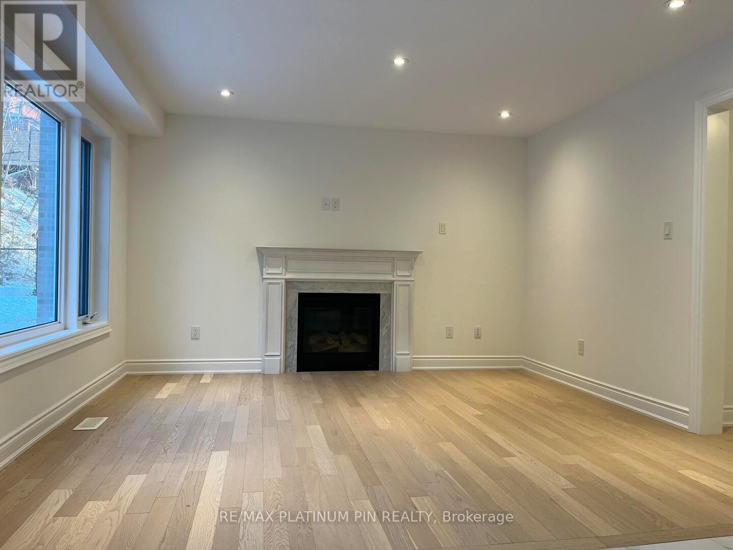 2577 Islington Avenue, Toronto, Ontario  M9V 4A2 - Photo 5 - W11900586