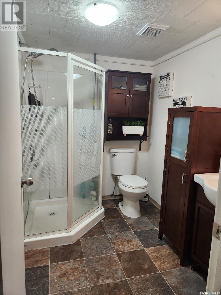 706 Grey Avenue, Grenfell, Saskatchewan  S0G 2B0 - Photo 29 - SK990950