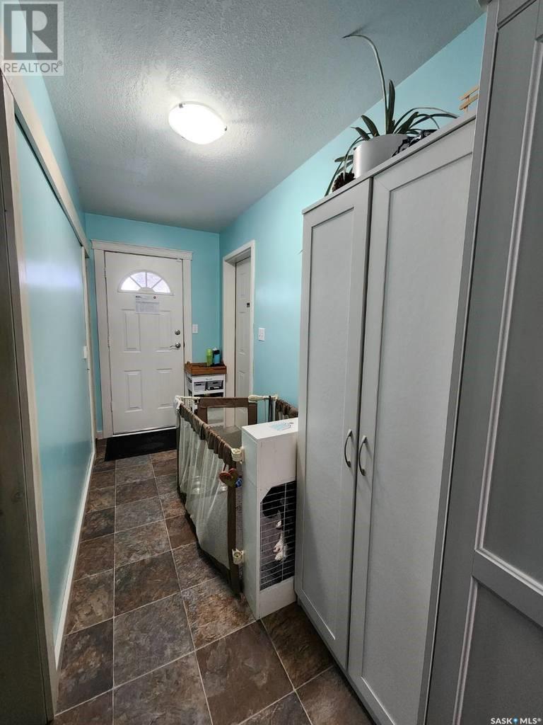 706 Grey Avenue, Grenfell, Saskatchewan  S0G 2B0 - Photo 3 - SK990950
