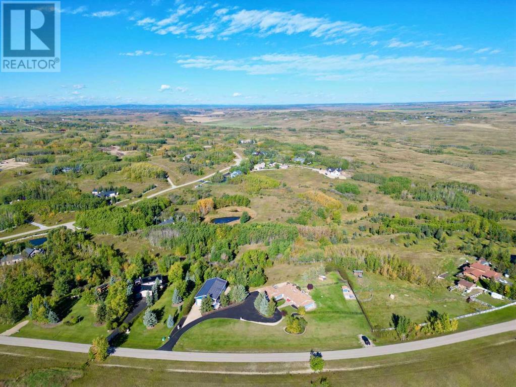 31 Cherry Valley Court, Rural Rocky View County, Alberta  T3R 1C9 - Photo 3 - A2168980