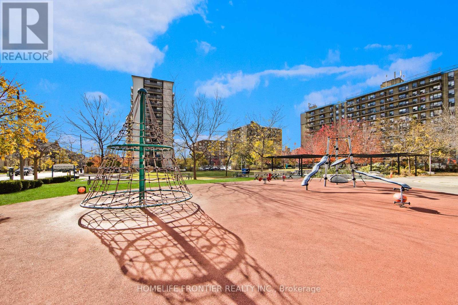 420 - 270 Dufferin Street, Toronto, Ontario  M6K 0H8 - Photo 17 - W11836253