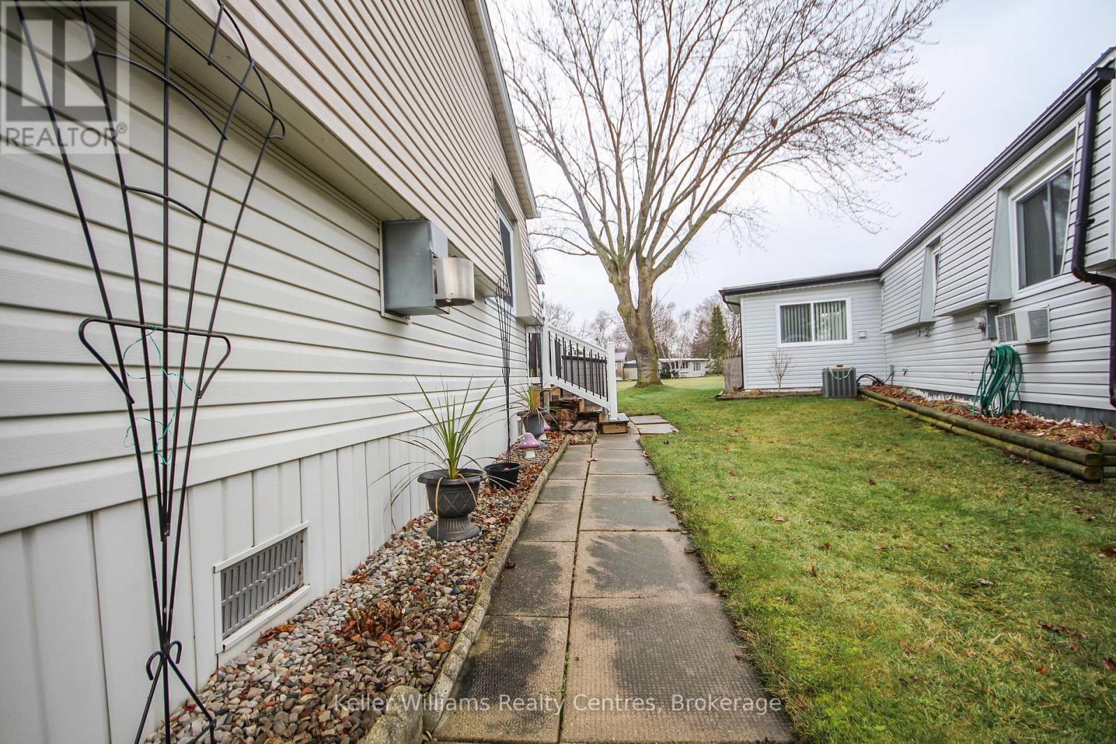 190 Pebble Beach Parkway, Lambton Shores, Ontario  N0M 1T0 - Photo 29 - X11898034