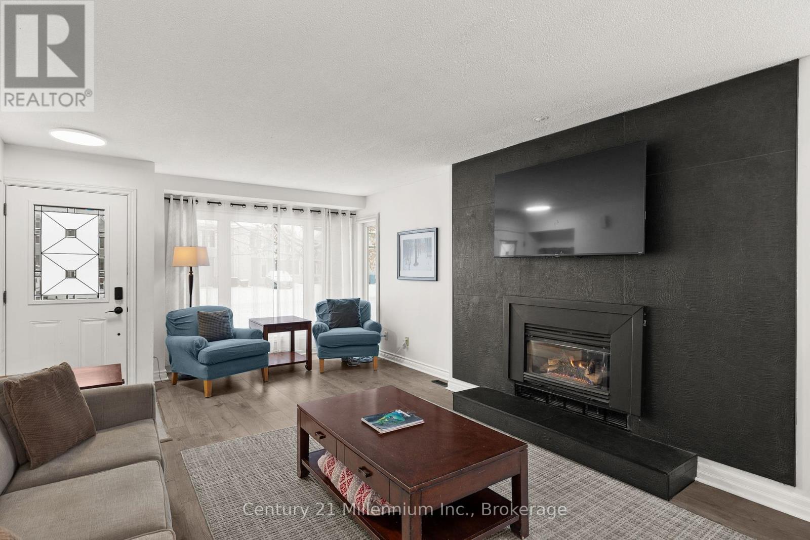 159 Vacation Inn Drive, Collingwood, Ontario  L9Y 5G4 - Photo 9 - S11900700