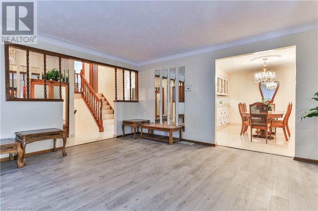 17 Shalfleet Boulevard, Brantford, Ontario  N3R 6L5 - Photo 5 - 40686402