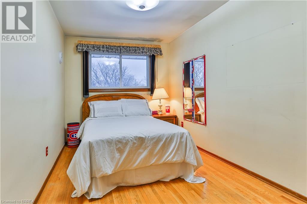 17 Shalfleet Boulevard, Brantford, Ontario  N3R 6L5 - Photo 16 - 40686402