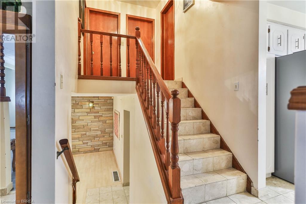 17 Shalfleet Boulevard, Brantford, Ontario  N3R 6L5 - Photo 13 - 40686402