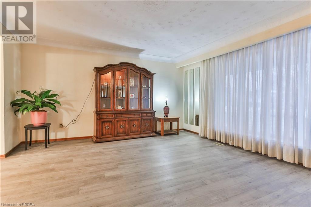 17 Shalfleet Boulevard, Brantford, Ontario  N3R 6L5 - Photo 7 - 40686402