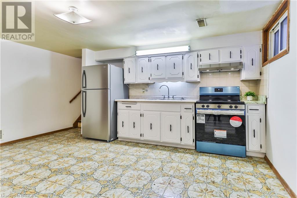 17 Shalfleet Boulevard, Brantford, Ontario  N3R 6L5 - Photo 33 - 40686402