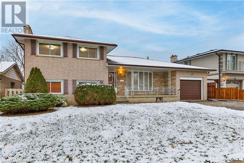 17 Shalfleet Boulevard, Brantford, Ontario  N3R 6L5 - Photo 2 - 40686402