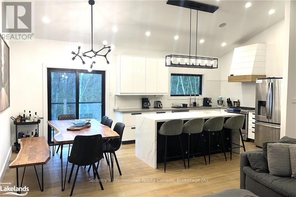 31 Slalom Gate Road, Collingwood, Ontario  L9Y 5A9 - Photo 4 - S10439017