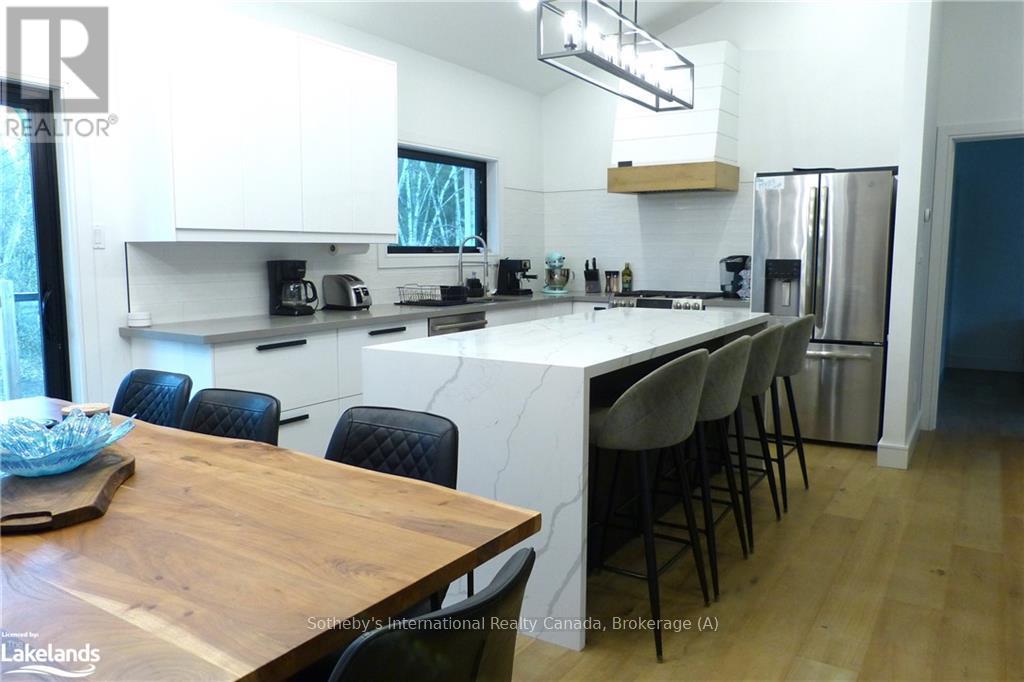 31 Slalom Gate Road, Collingwood, Ontario  L9Y 5A9 - Photo 5 - S10439017