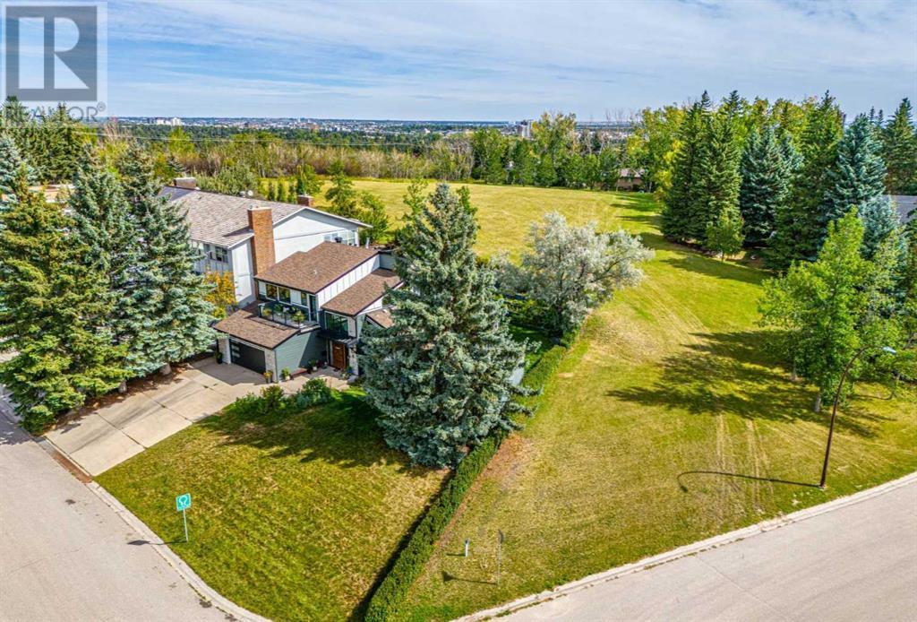 204 Pump Hill View Sw, Calgary, Alberta  T2V 4M9 - Photo 3 - A2162506